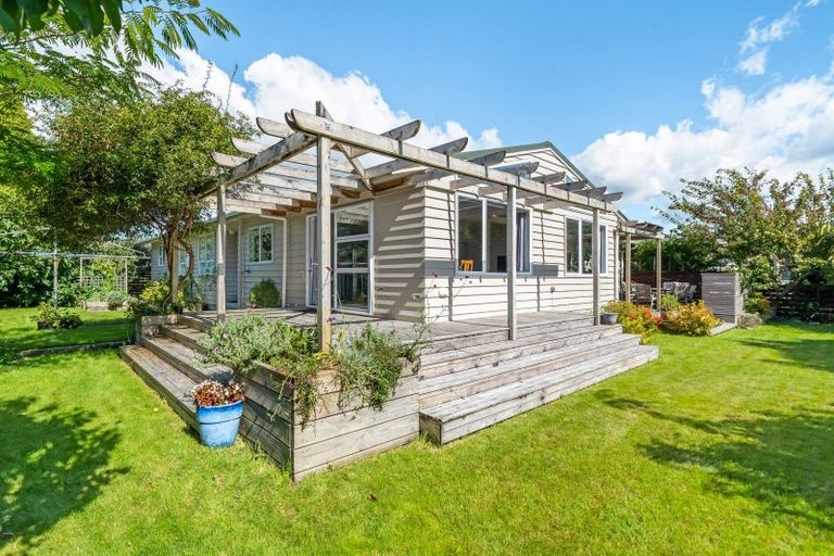 Photo of property in 30 Longfellow Street, Trentham, Upper Hutt, 5018
