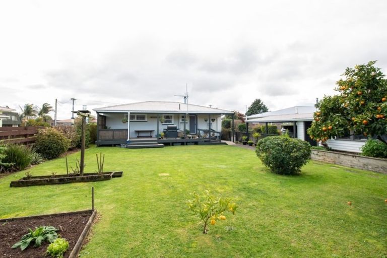 Photo of property in 12 Phillip Street, Pukekohe, 2120
