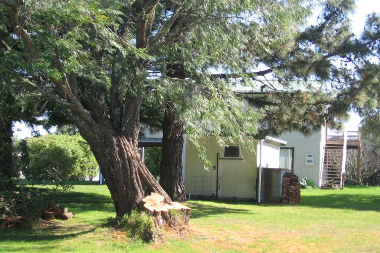 Photo of property in 42 Oyster Drive, Cooks Beach, Whitianga, 3591