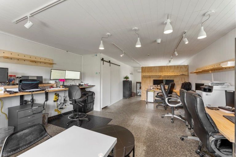 Photo of property in 1 Onslow Road, Lake Hayes, Queenstown, 9304