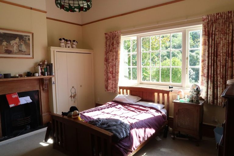 Photo of property in 32 Woodland Road, Johnsonville, Wellington, 6037