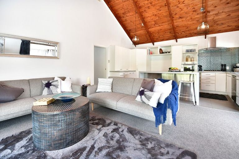 Photo of property in 61 Brian Crescent, Stanmore Bay, Whangaparaoa, 0932