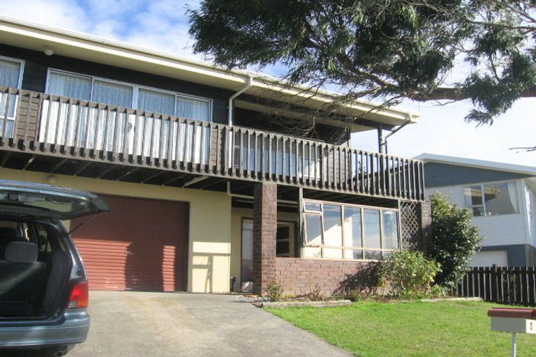 Photo of property in 4 Gillies Place, Ranui, Porirua, 5024