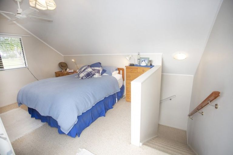 Photo of property in 503a Ocean Road, Whangamata, 3620