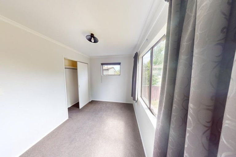 Photo of property in 5 Newton Place, Westbrook, Palmerston North, 4412
