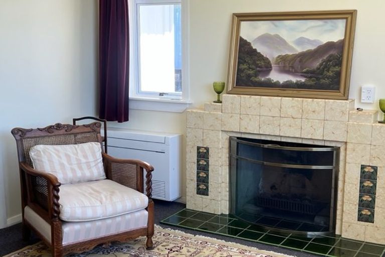 Photo of property in 62 Gisborne Terrace, Opunake, 4616