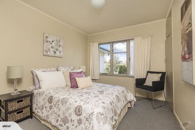Photo of property in 28 James Street, Bayview, Auckland, 0629