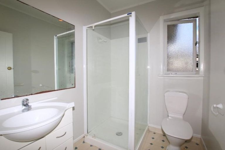 Photo of property in 53 Lynwood Road, New Lynn, Auckland, 0600