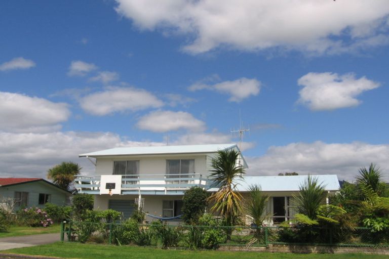 Photo of property in 20 Snell Crescent, Waihi Beach, 3611