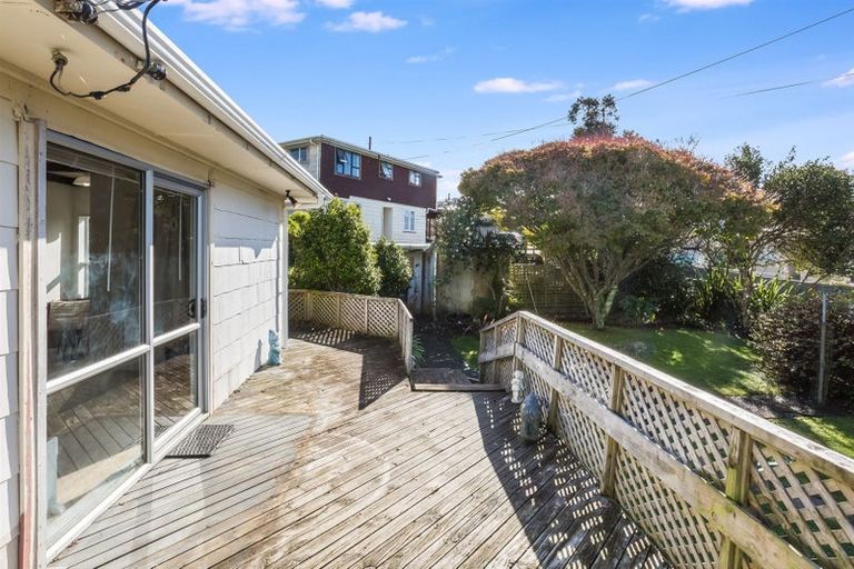 Photo of property in 23 Cornwall Crescent, Cannons Creek, Porirua, 5024