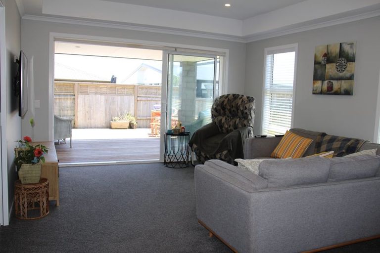 Photo of property in 9 Kotiate Street, Papamoa Beach, Papamoa, 3118
