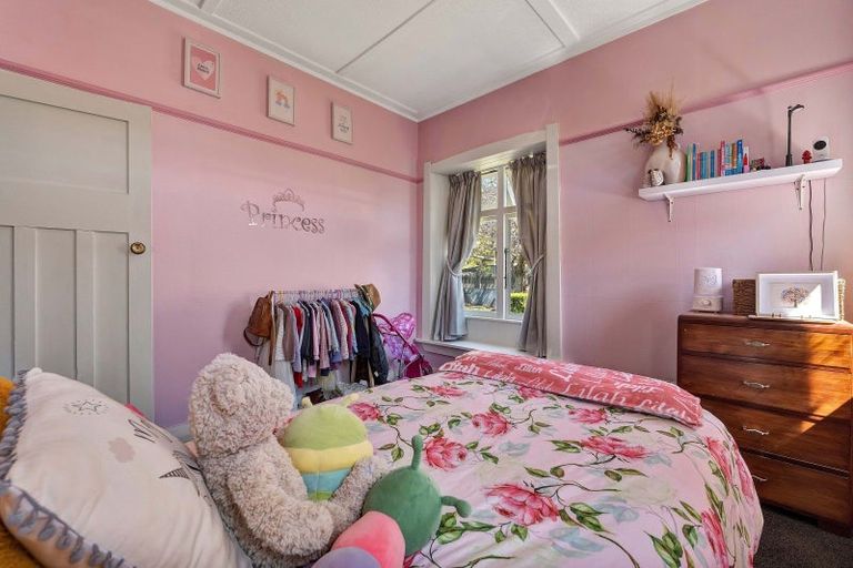 Photo of property in 263 Huatoki Street, Upper Vogeltown, New Plymouth, 4310