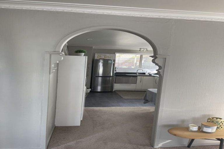 Photo of property in 10 Granville Drive, Massey, Auckland, 0614