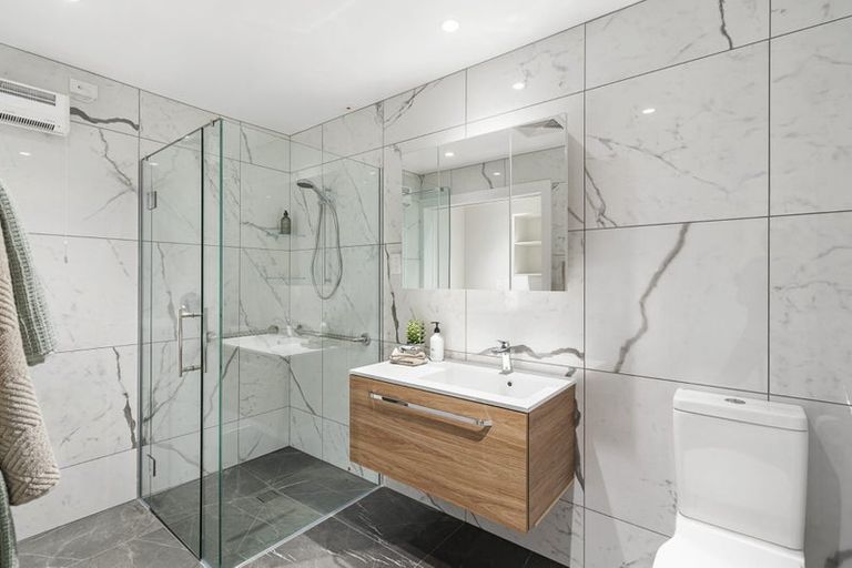 Photo of property in 14/30 Ambassador Glade, Orewa, 0931