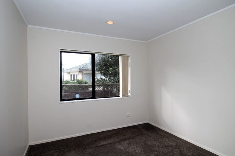 Photo of property in 99 Eugenia Rise, Totara Heights, Auckland, 2105