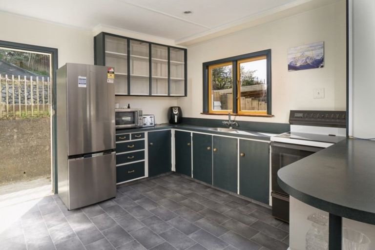 Photo of property in 22 Thompson Terrace, Toi Toi, Nelson, 7010