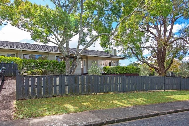 Photo of property in 98 Angelo Avenue, Howick, Auckland, 2014