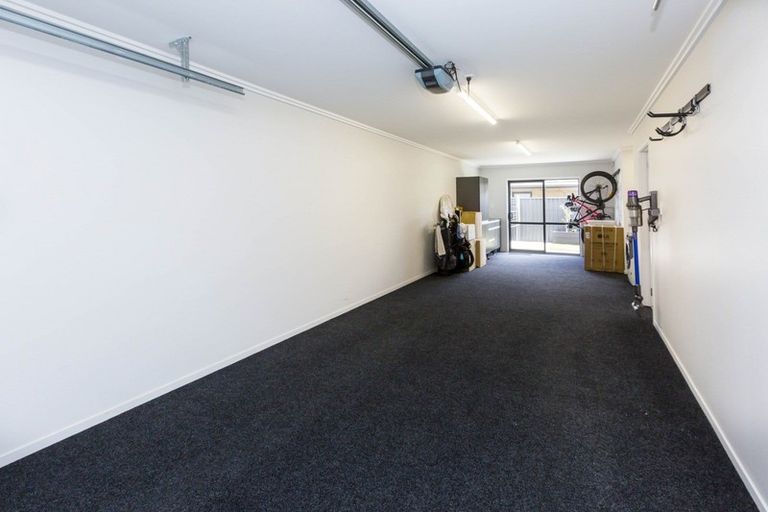 Photo of property in 11 Ashington Road, Silverstream, Upper Hutt, 5019