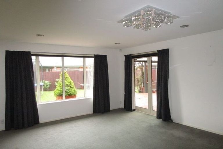 Photo of property in 10 Coppinger Terrace, Aidanfield, Christchurch, 8025