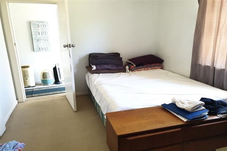 Photo of property in 97 Ocean View Road, Hillcrest, Auckland, 0627