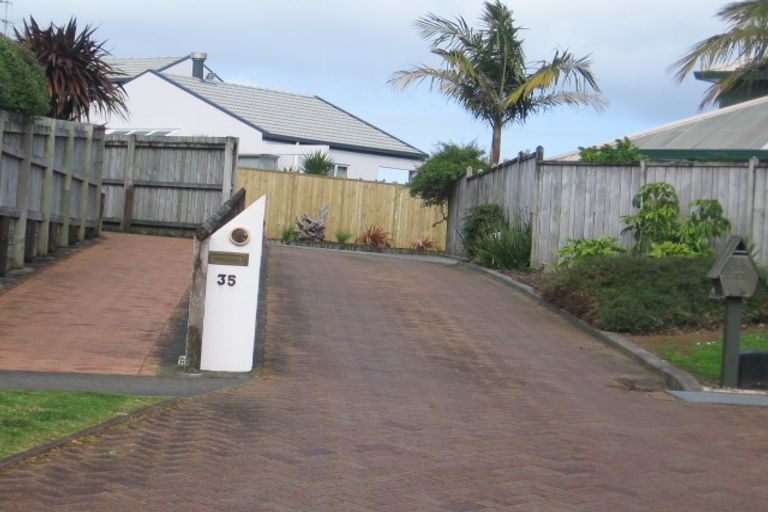 Photo of property in 37 Highfield Way, Maunu, Whangarei, 0110