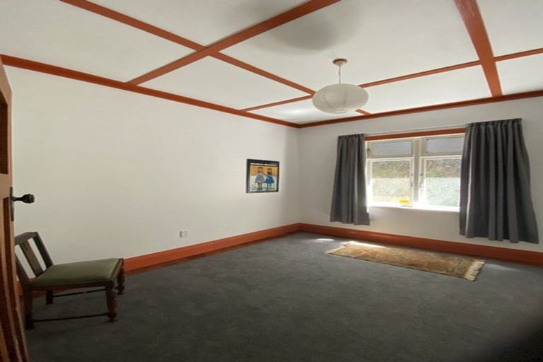 Photo of property in 69 Norway Street, Kelburn, Wellington, 6012