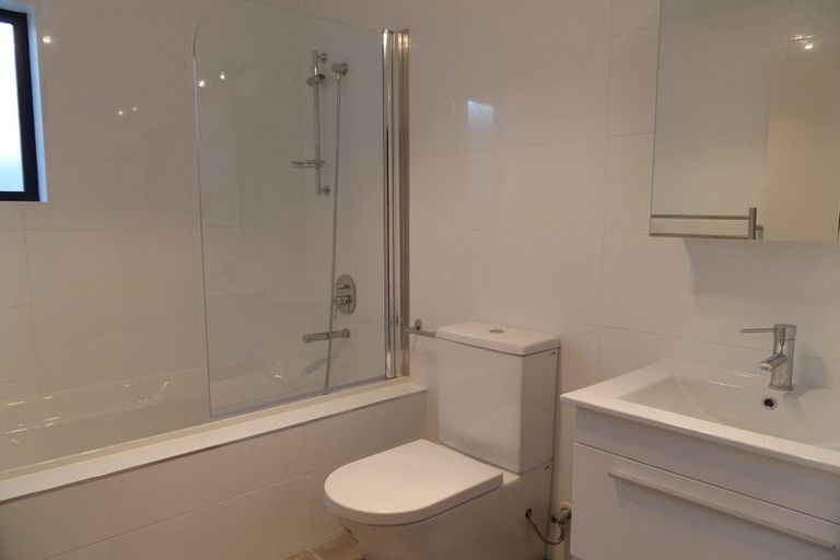 Photo of property in 16/10 Silver Moon Road, Albany Heights, Auckland, 0632