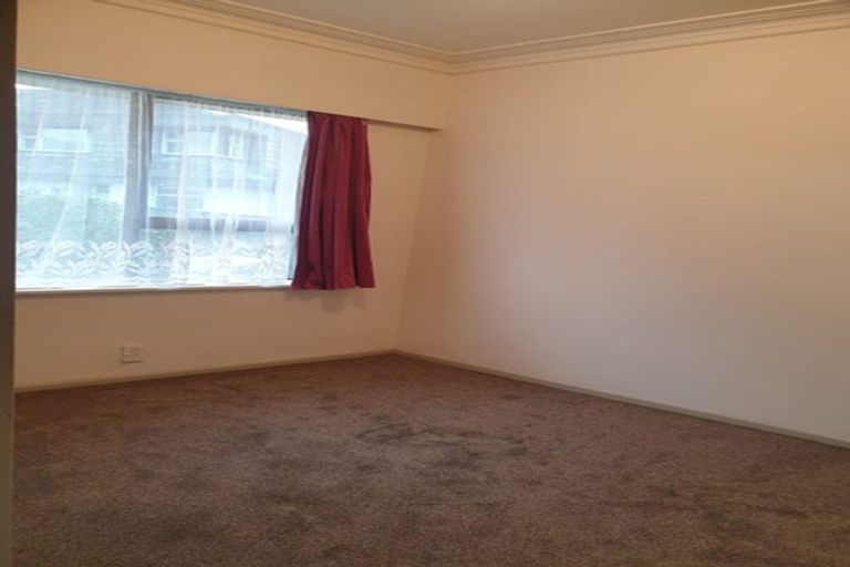 Photo of property in 3a Sutton Crescent, Papatoetoe, Auckland, 2025