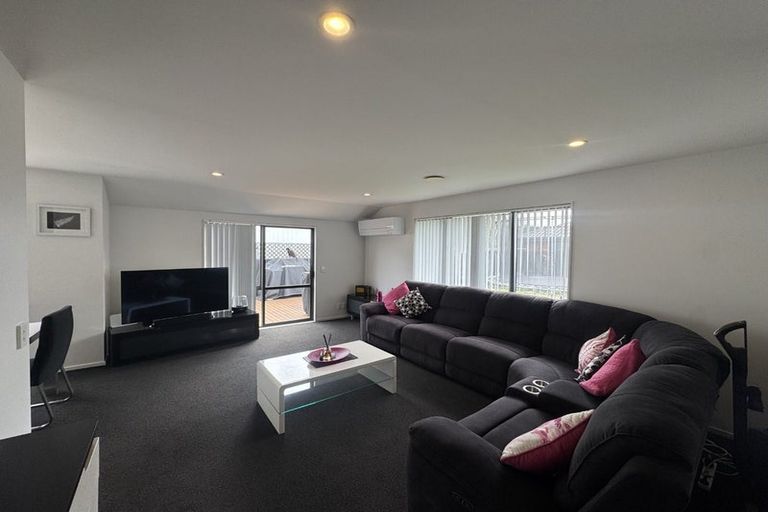 Photo of property in 41 Heathglen Avenue, Parklands, Christchurch, 8083