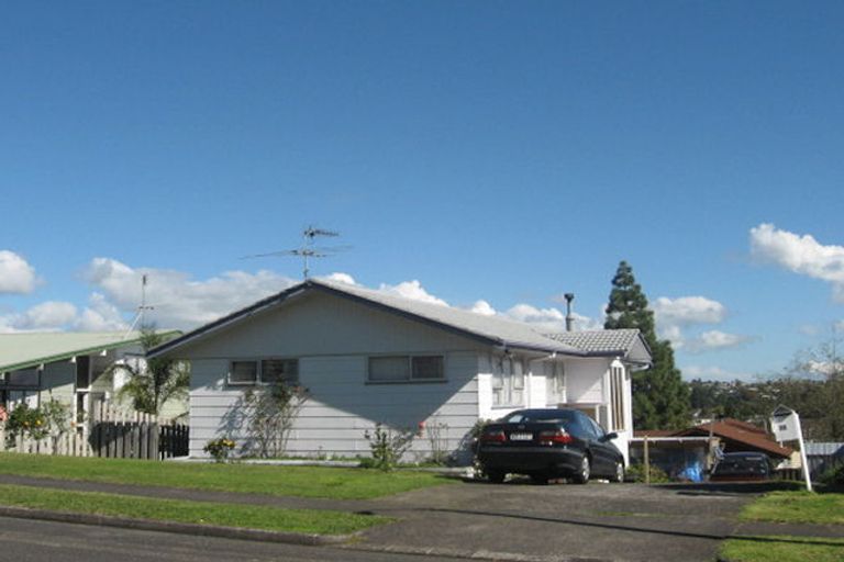 Photo of property in 34 Lewisham Street, Highland Park, Auckland, 2010