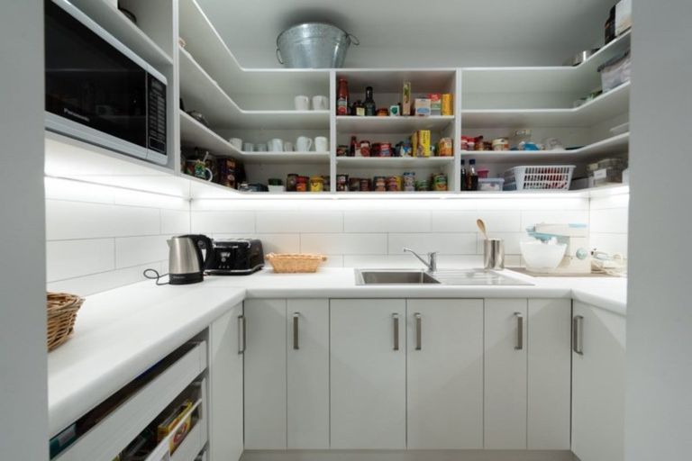 Photo of property in 82 Maungawhare Place, Otumoetai, Tauranga, 3110