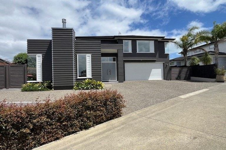 Photo of property in 9 Swindon Close, Mellons Bay, Auckland, 2014