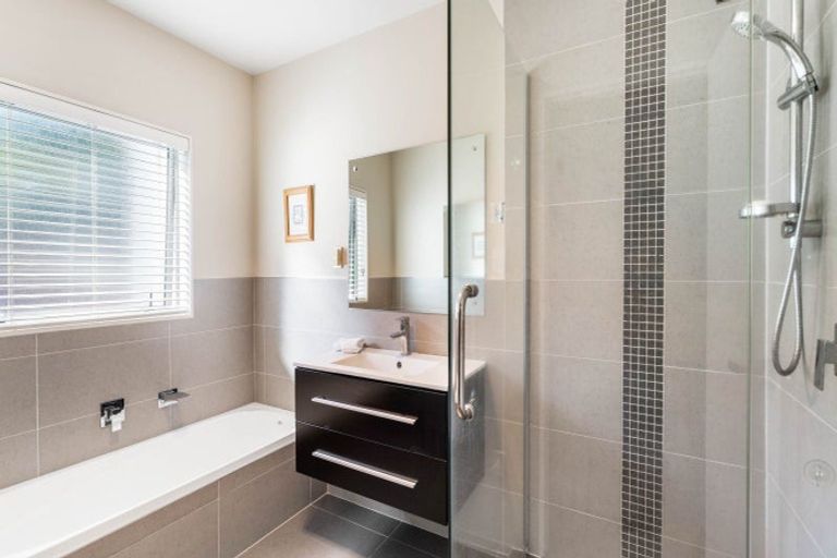 Photo of property in 8 Bob Craig Place, Pukekohe, 2120