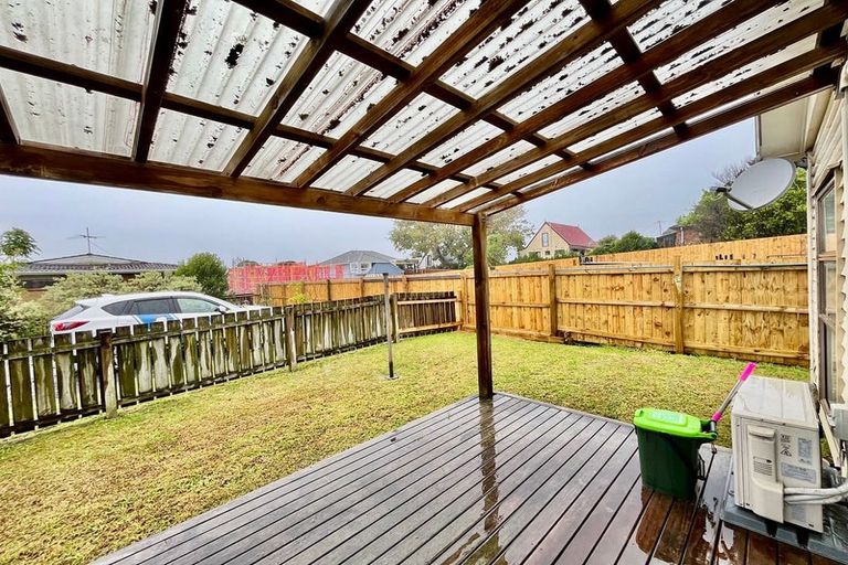 Photo of property in 73 West Coast Road, Glen Eden, Auckland, 0602