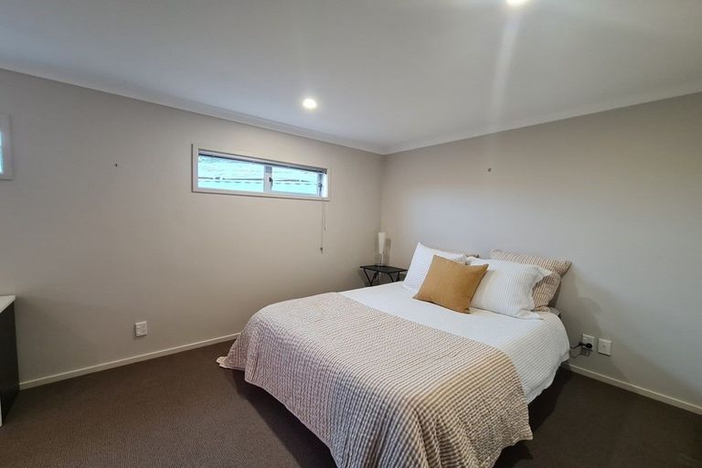 Photo of property in 4 Acheron Road, Paremata, Porirua, 5026