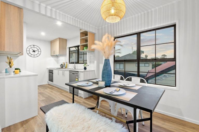 Photo of property in 28 Mcquarrie Avenue, Wattle Downs, Auckland, 2103