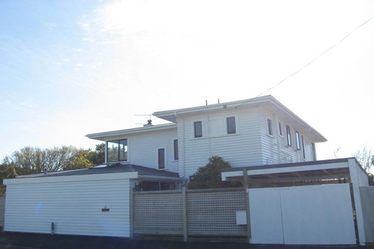 Photo of property in 11 Rogan Street, New Plymouth, 4310