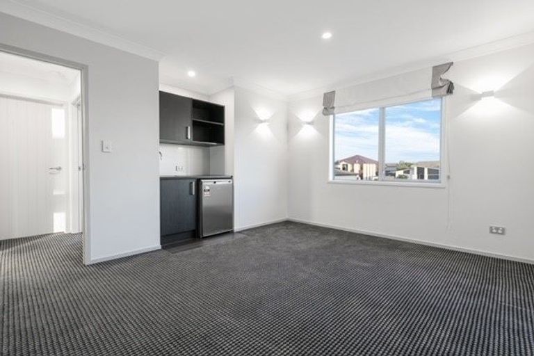 Photo of property in 18 Milano Boulevard, Karaka, Papakura, 2113