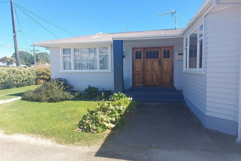 Photo of property in 374 High Street South, Carterton, 5713