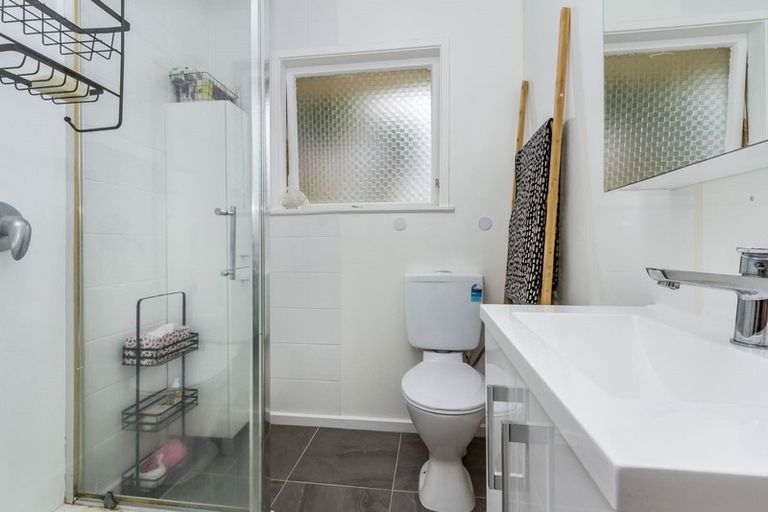 Photo of property in 2/3 Fentham Road, Hauraki, Auckland, 0622