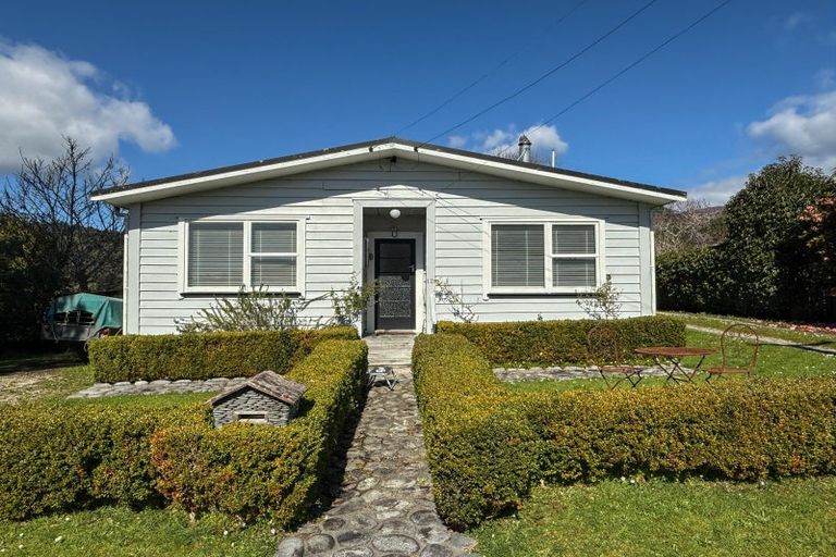 Photo of property in 15 Aylmer Street, Ross, 7812