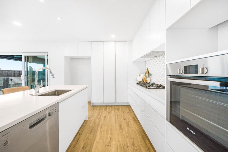 Photo of property in 7 Somerset Place, Stanmore Bay, Whangaparaoa, 0932