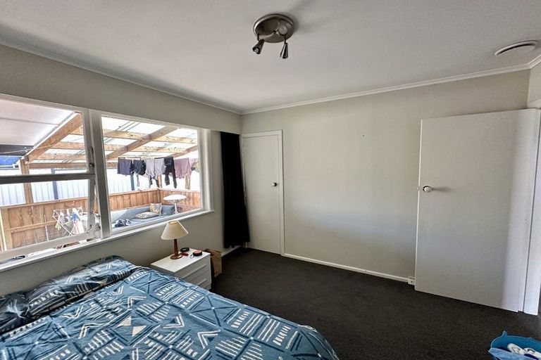 Photo of property in 2 Newcastle Street, Hokowhitu, Palmerston North, 4410