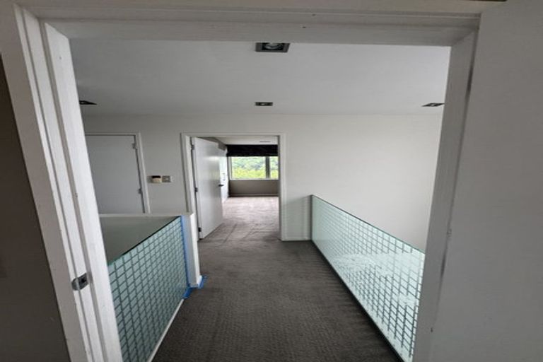 Photo of property in 77 Kittiwake Drive, Schnapper Rock, Auckland, 0632