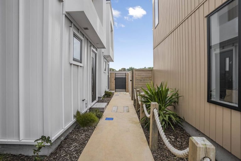 Photo of property in 16/10 Pascoe Avenue, Paremata, Porirua, 5026