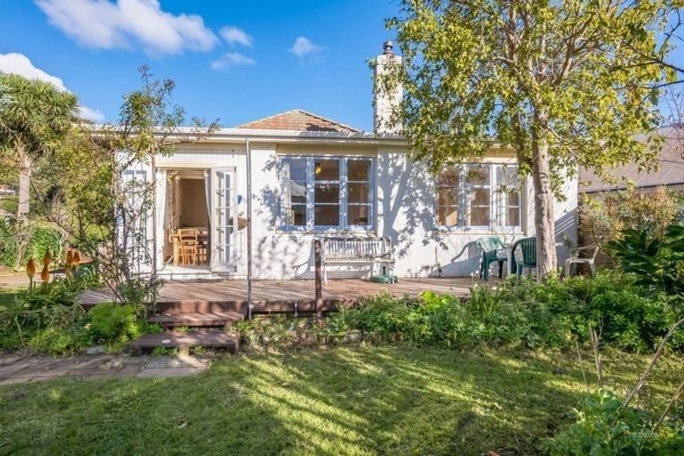 Photo of property in 15 Melvill Grove, Waterloo, Lower Hutt, 5011