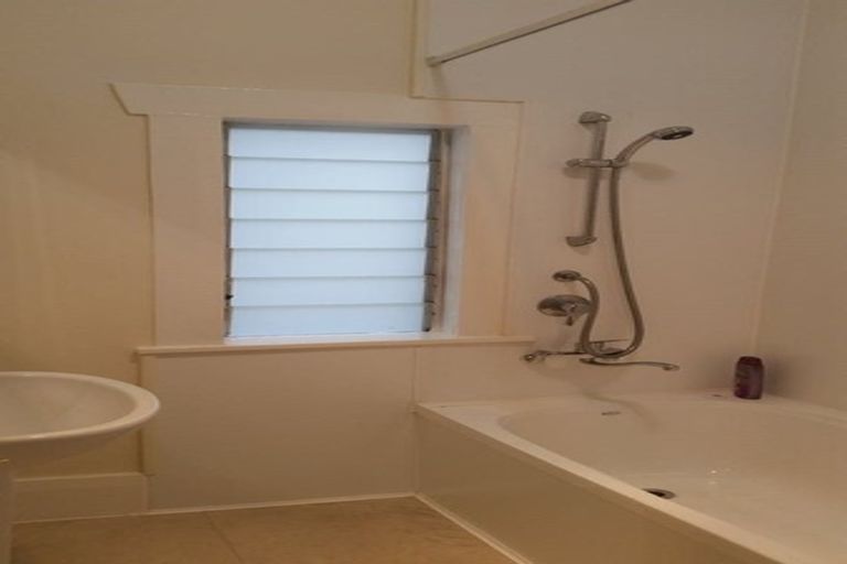 Photo of property in 1/52 Kenderdine Road, Papatoetoe, Auckland, 2025