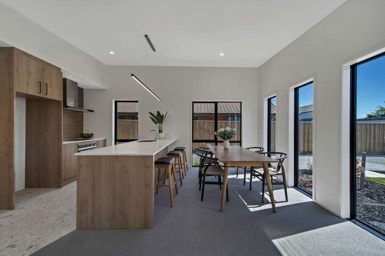 Photo of property in 2/557 Cranford Street, Papanui, Christchurch, 8052