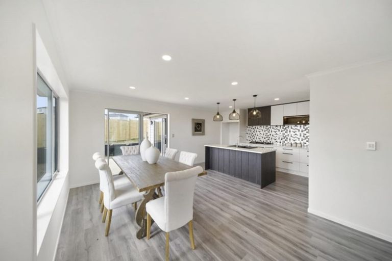 Photo of property in 38 Melgran Avenue, Papakura, 2110