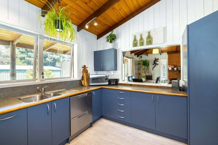 Photo of property in 752 Ponatahi Road, Martinborough, Carterton, 5792